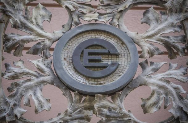 Saps on són... Les sigles d’una societat de l’antigor?