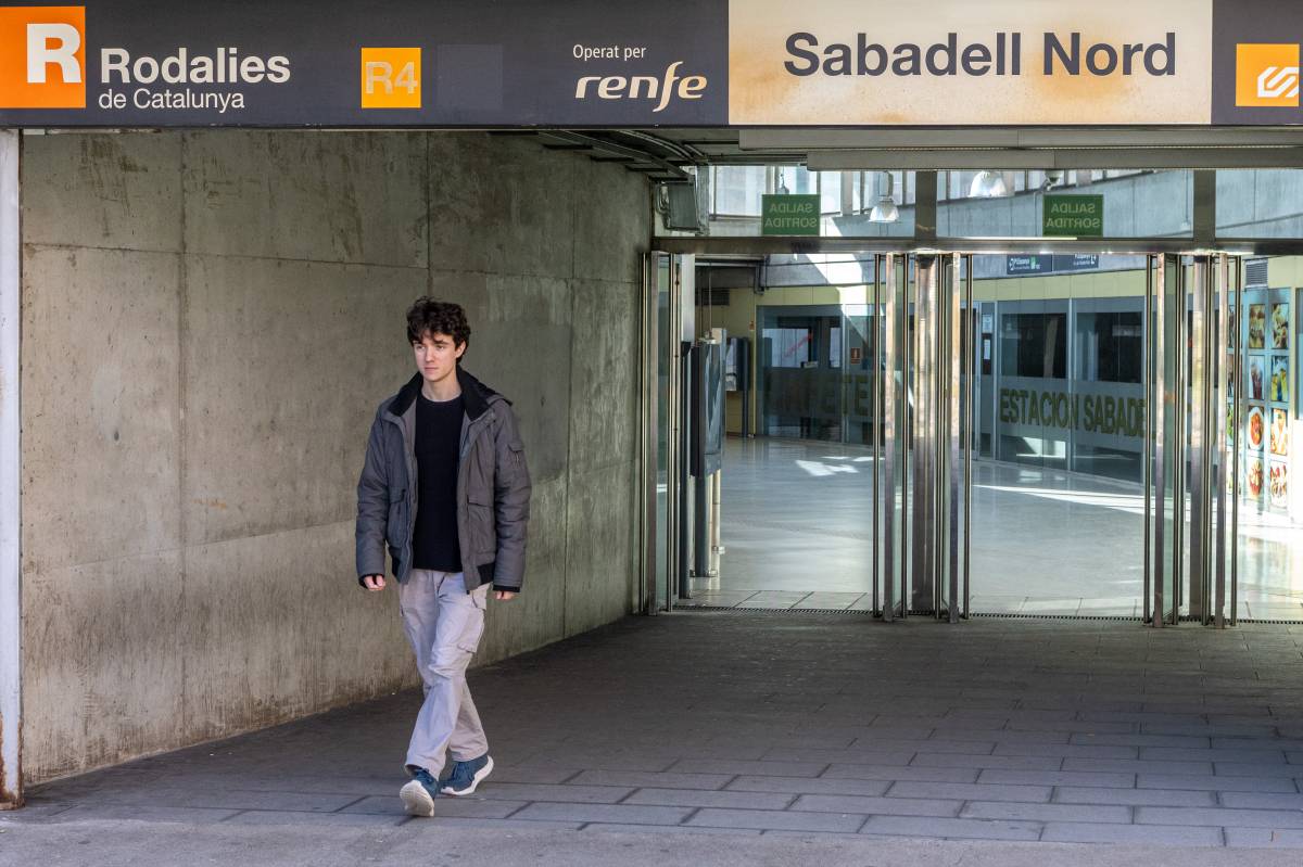 García a l’estació de Sabadell Nord del servei de Rodalies - JUANMA PELÁEZ
