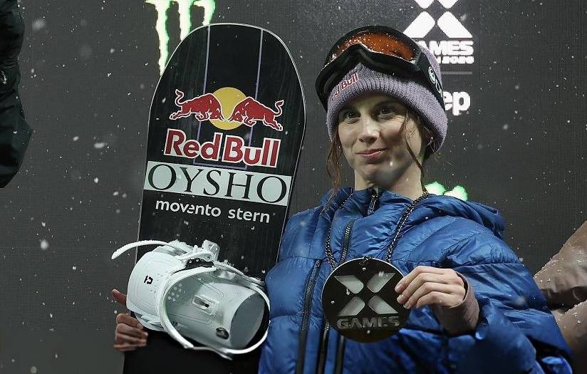 Queralt Castellet es penja el bronze als X Games