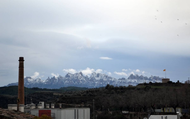 La borrasca Ingrid deixa una nevada general al Bages i el Moianès i talla puntualment la C-25