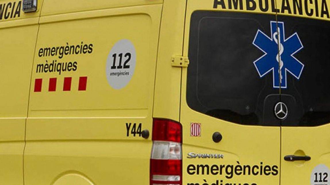 Un vehicle bolca a la C-58 i deixa una persona ferida