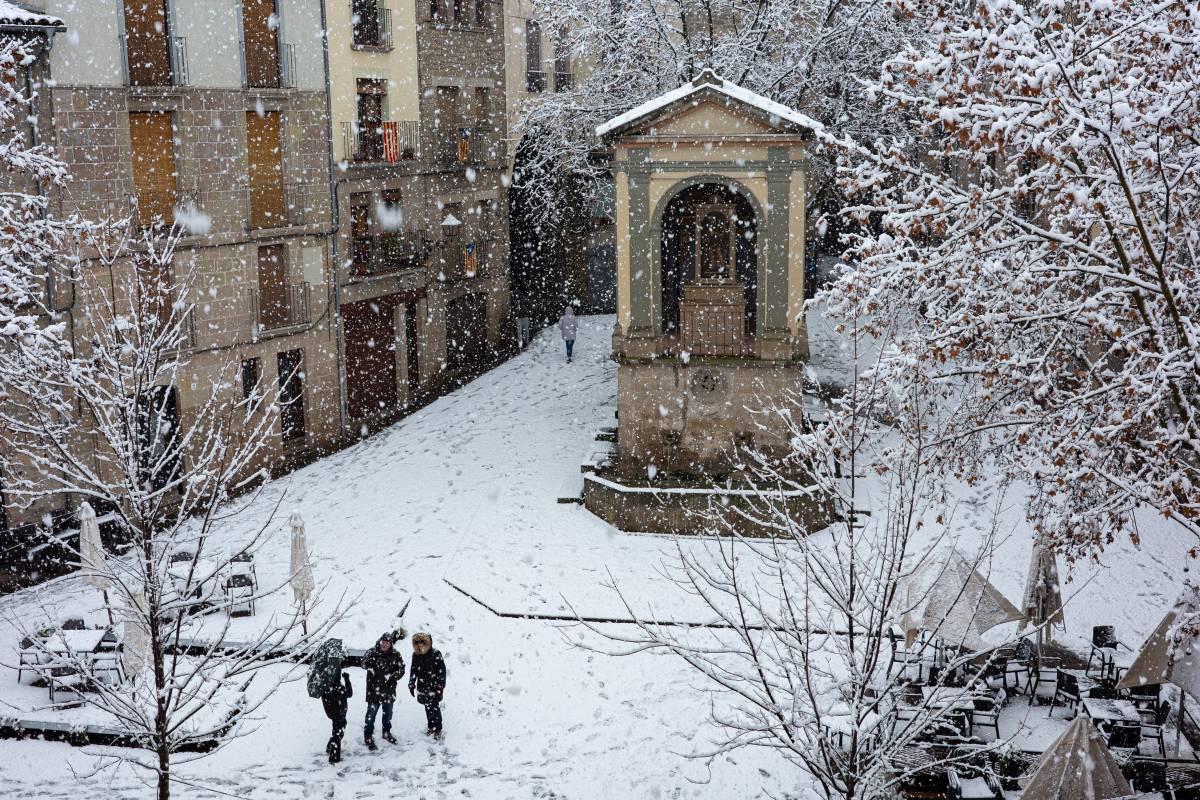La plaça de Sant Joan de Solsona durant la nevada  - Jordi Borràs 