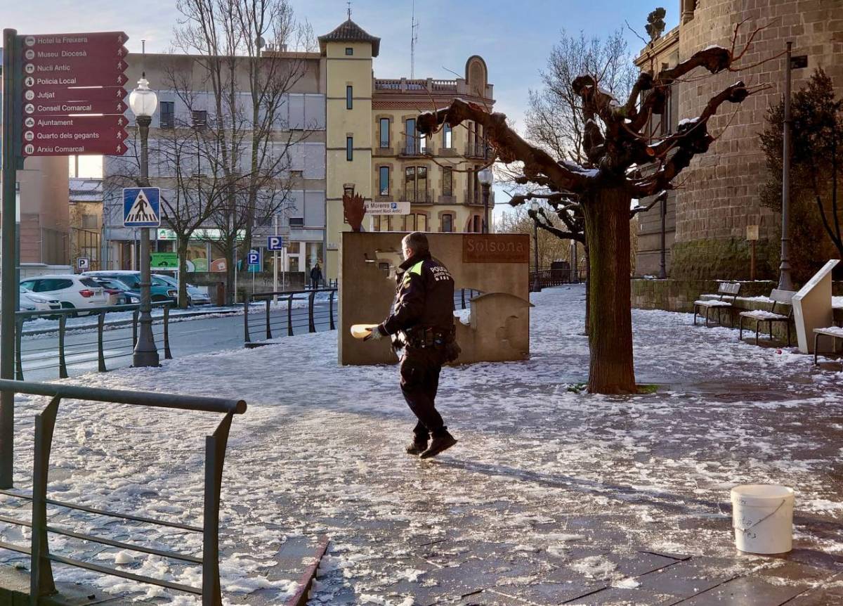 Solsona retorna a la normalitat després de la nevada 