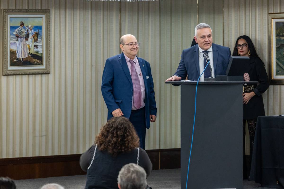 Eugenio Díaz del servei de neteja SMATSA - JUANMA PELÁEZ Eugenio Díaz del servei de neteja SMATSA