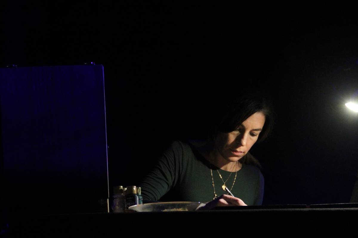 L`artista Anna Terricabras va realitzar en directe una obra commemorativa de l`acte - Ramon Estany L`artista Anna Terricabras va realitzar en directe una obra commemorativa de l`acte