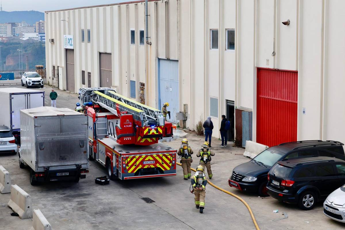 Incendi a Can Roqueta - Juanma Peláez Incendi a Can Roqueta
