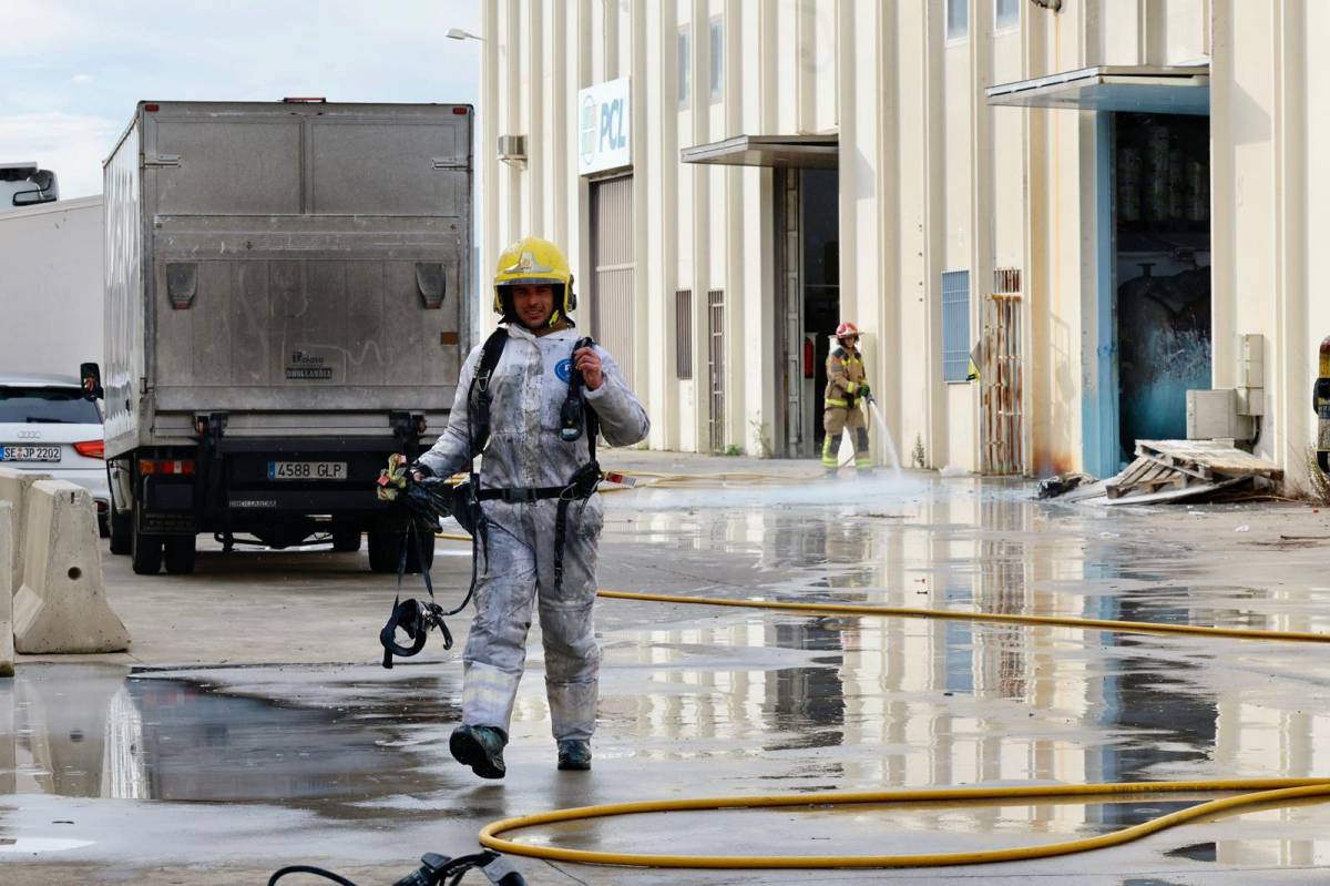 Incendi a Can Roqueta - Juanma Peláez Incendi a Can Roqueta