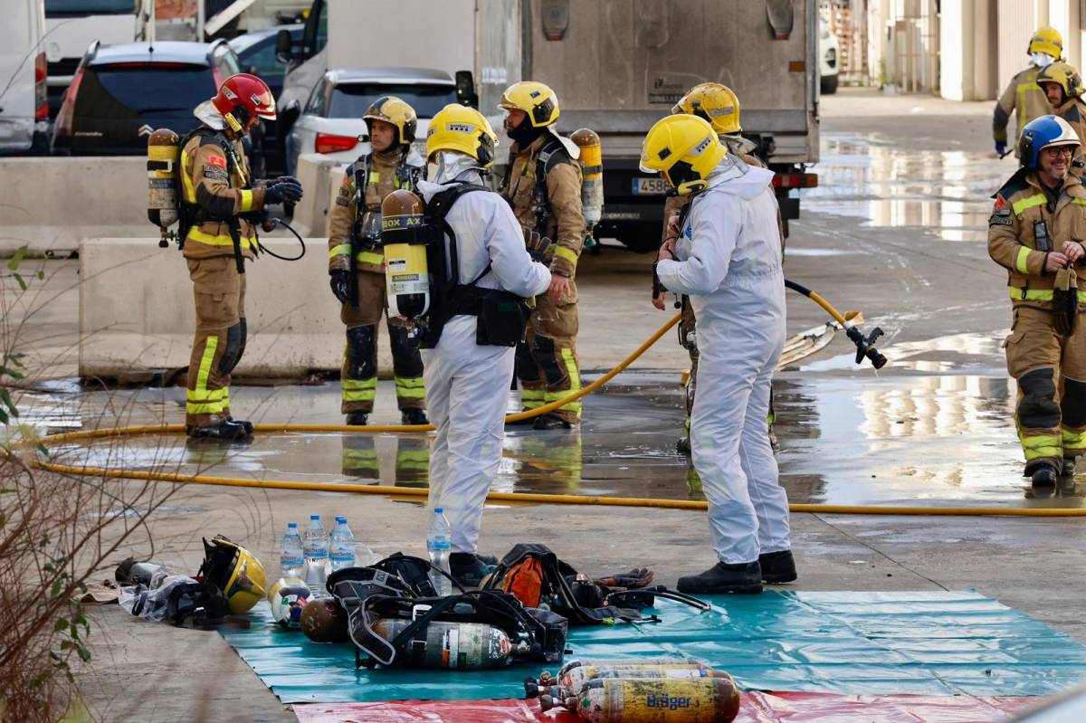 Incendi a Can Roqueta - Juanma Peláez Incendi a Can Roqueta