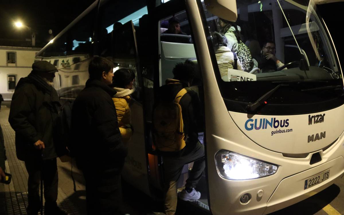 Resignació a l'estació de Rodalies de Manresa en el segon dia amb transport alternatiu a Terrassa