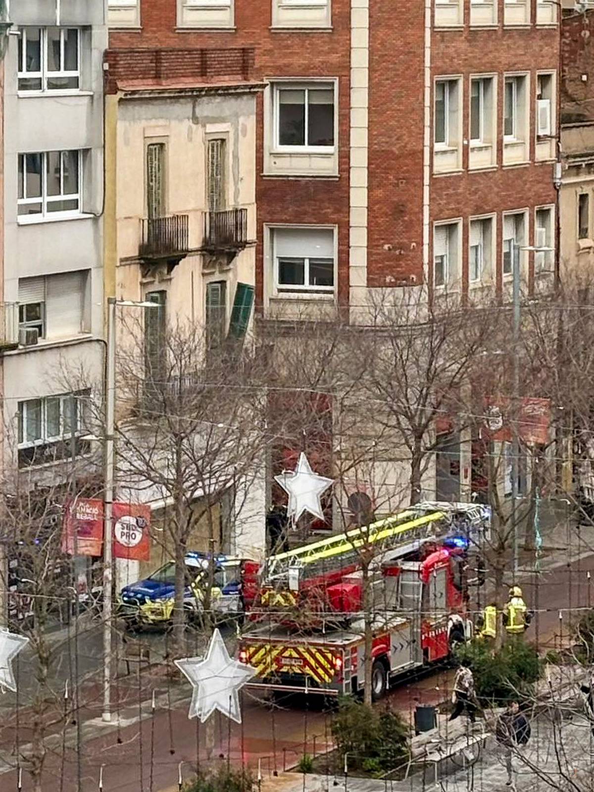 Bombers i Policia Municipal al passeig