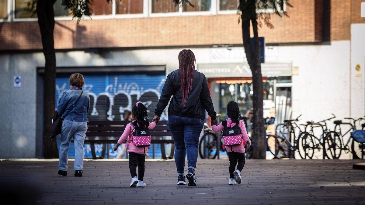 Tres claus de l'acord per regularitzar de cop 500.000 migrants a l'Estat