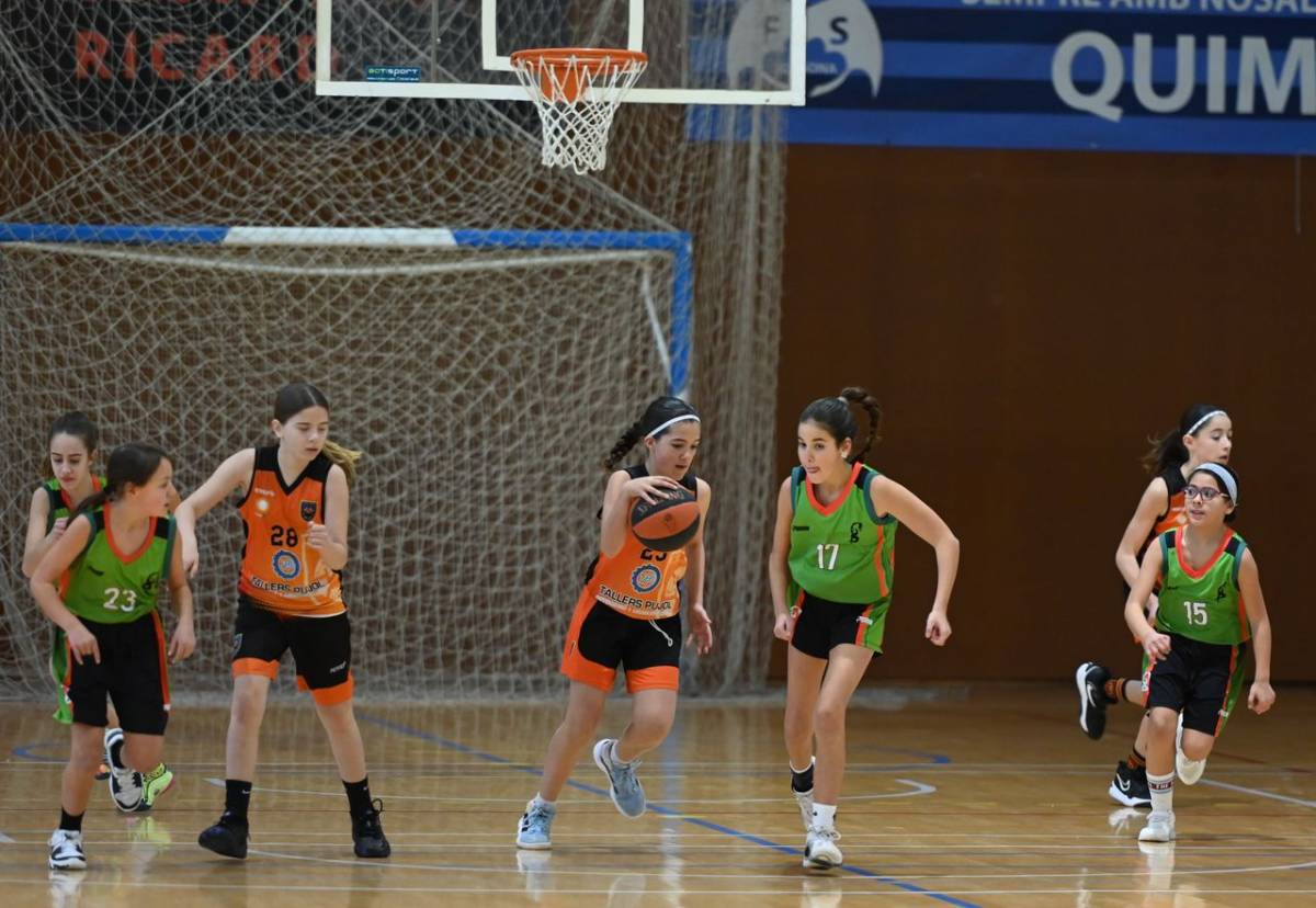  El mini femení perd amb el Puig-reig de visitant - Lluís Closa 