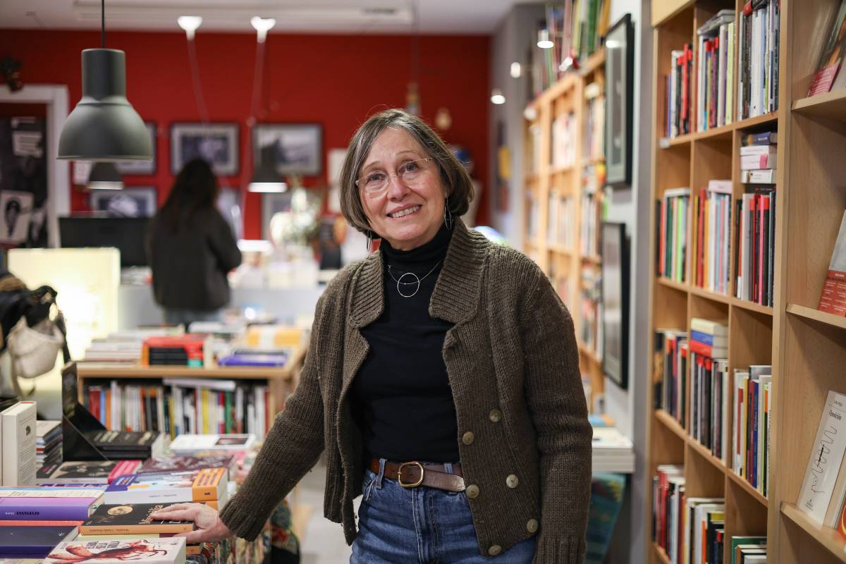 Cecilia Picún, propietària de Librerío de la Plata, s’acomiada de Sabadell - Víctor Castillo