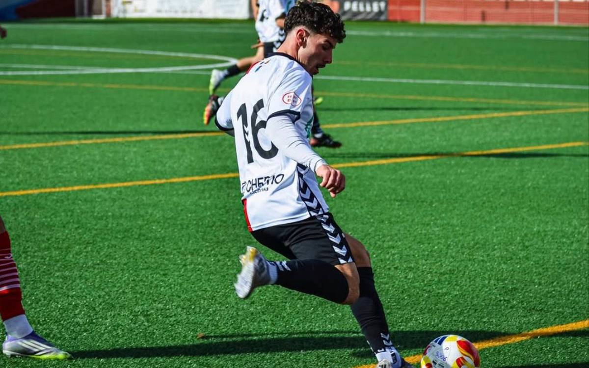 El CE Manresa incorpora el lateral Ángel Vera fins a final de temporada