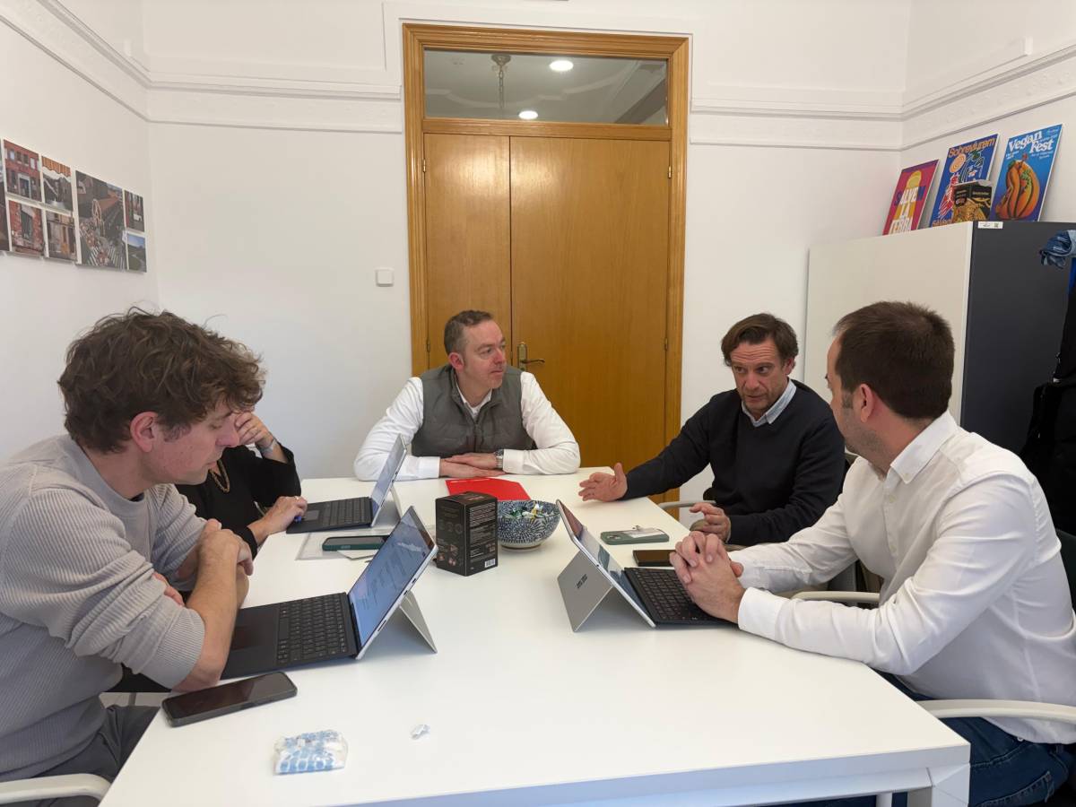 Ajuntament i Tmesa revisen els nous horaris del bus urbà per corregir disfuncions i millorar la puntualitat