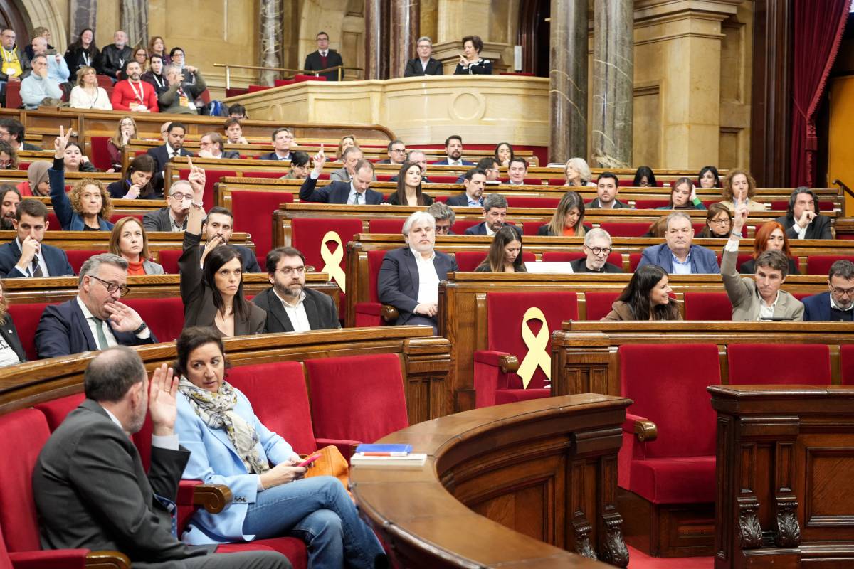 El Parlament avala el nou model de finançament i rebutja el concert econòmic