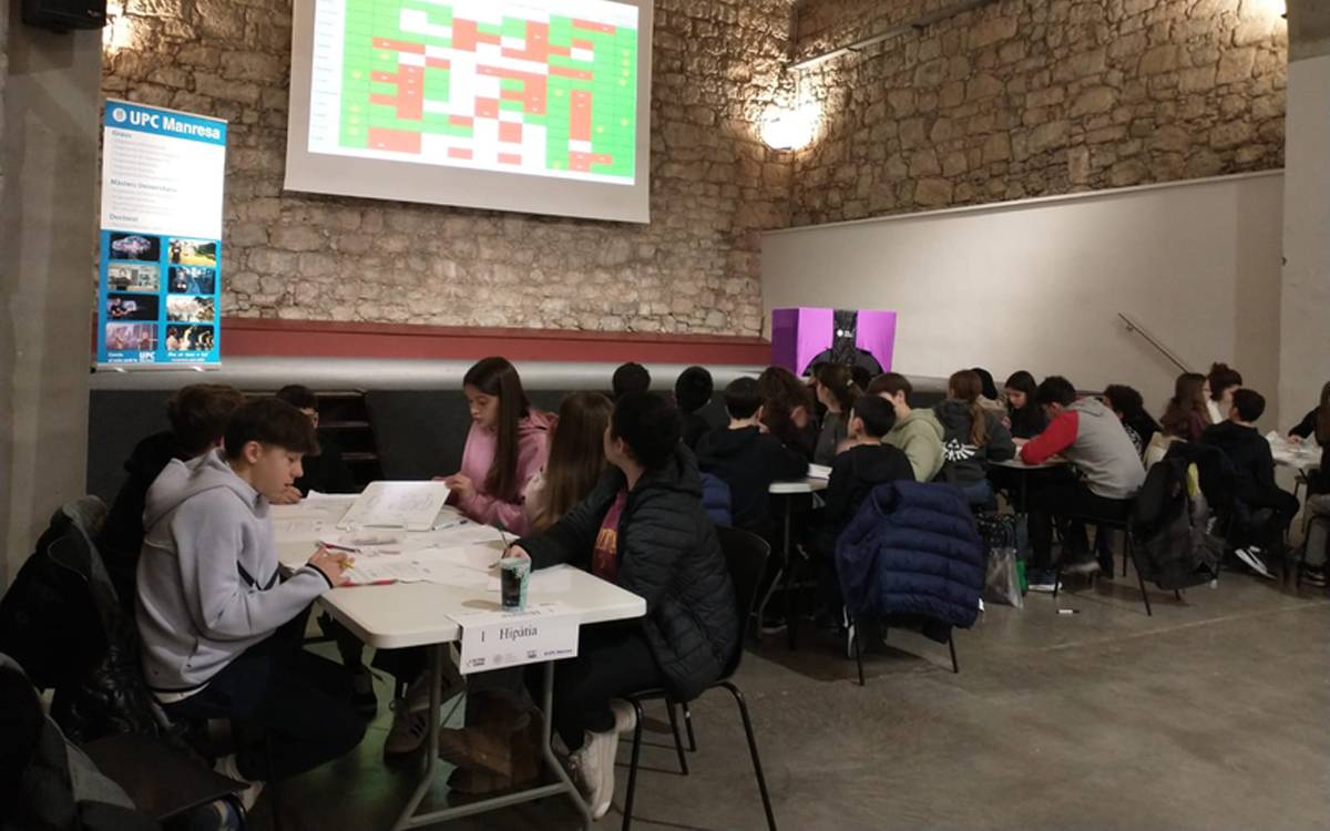 Més de 200 alumnes competeixen a Manresa a la XII Copa Cangur de Matemàtiques