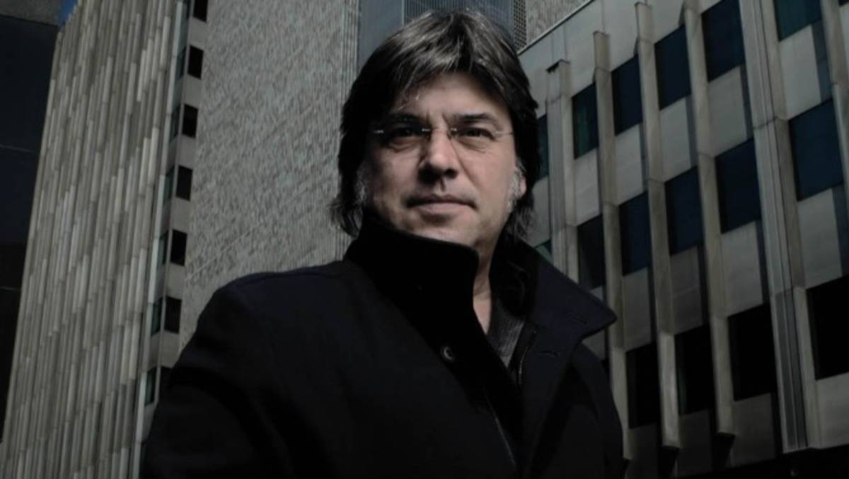 Mor Joan Anton Ramoneda, realitzador, actor de doblatge i veu històrica de Catalunya Ràdio