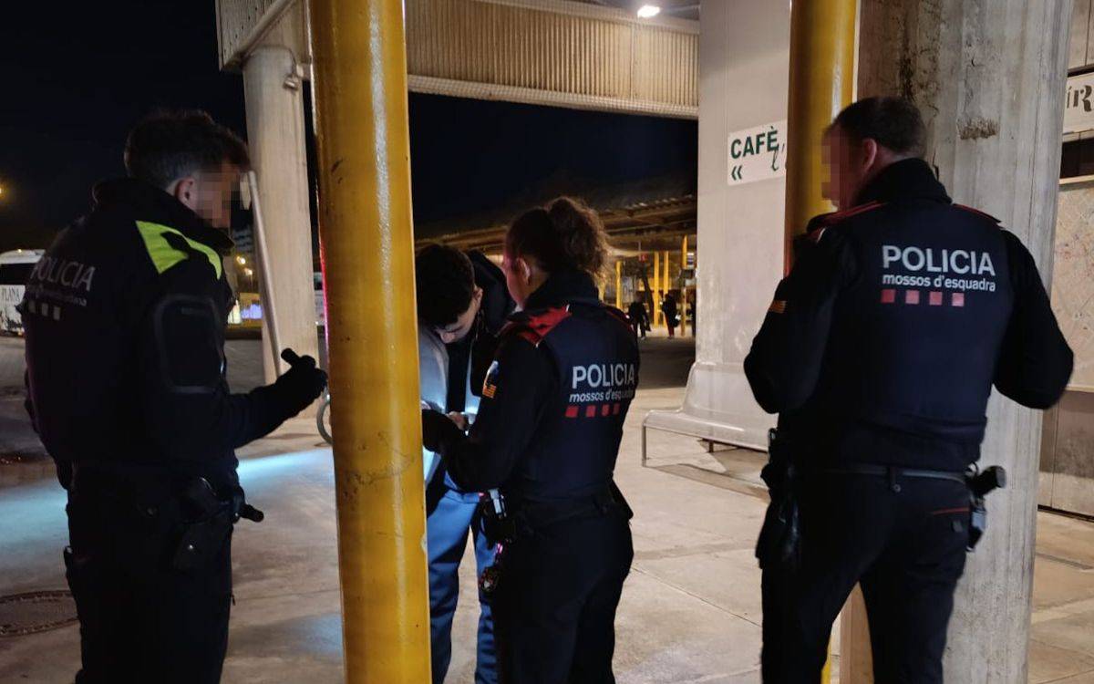 Dispositiu policial al barri de Mas Pellicer de Reus: tres detinguts i set denunciats