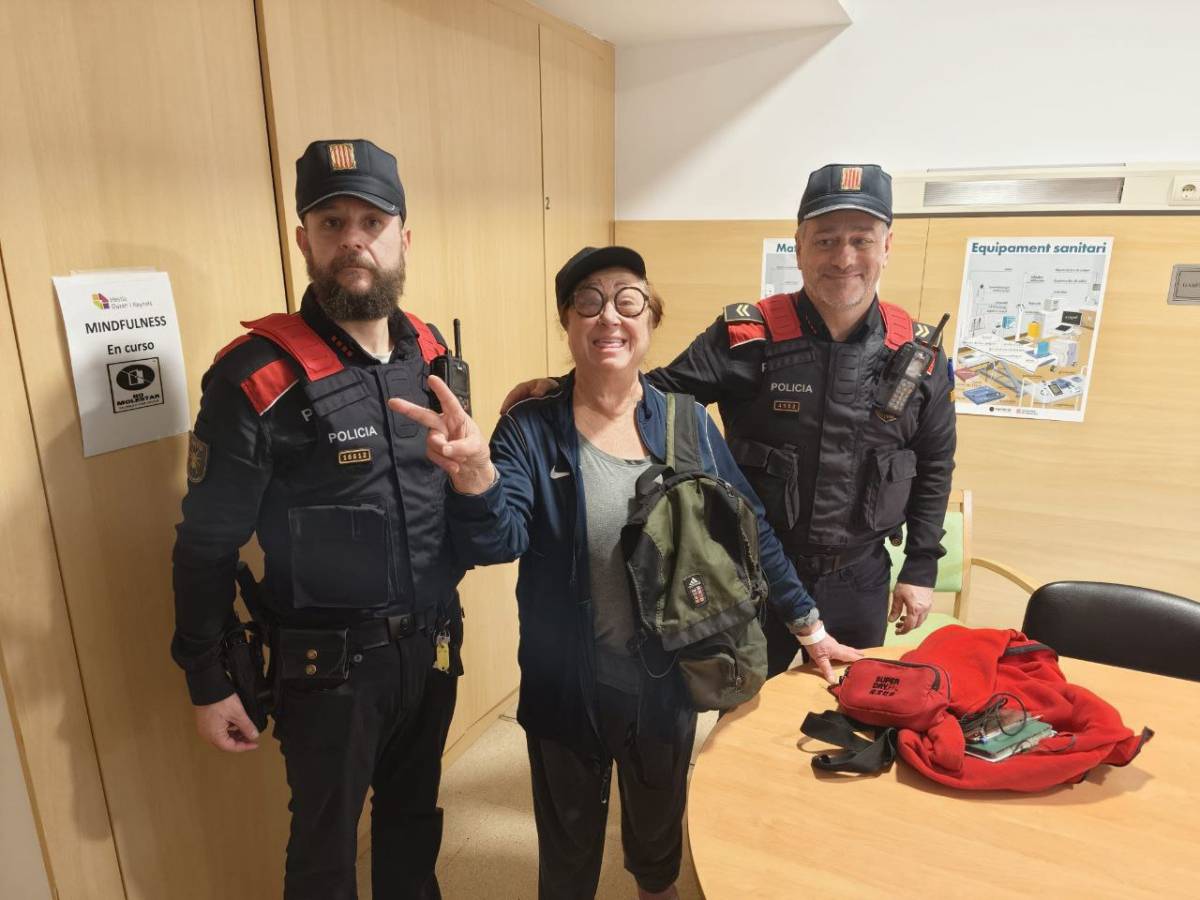 Una dona de 70 anys perd una motxilla amb 1.800 euros en efectiu i una tauleta al metro