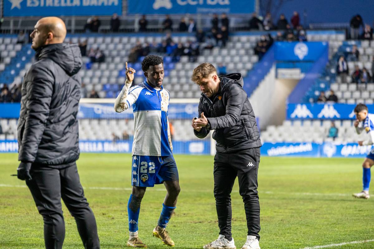 Quadri es troba a una groga de la suspensió - Juanma Peláez Quadri es troba a una groga de la suspensió