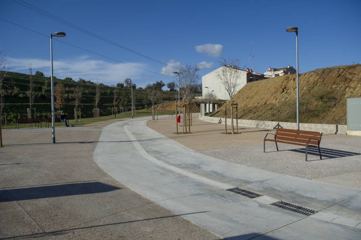Nou vial i més espai verd  al barri del Roc Blanc
