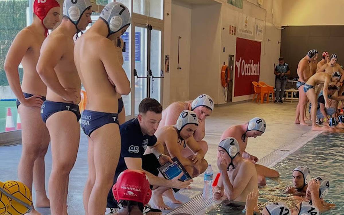 El CN Manresa goleja el Portugalete (21-13) i es consolida al grup capdavanter