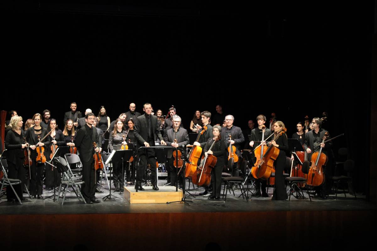 Unes 300 persones gaudeixen a Solsona amb el concert de l'orquestra Simfònica Julià Carbonell de les Terres de Lleida (OJC)