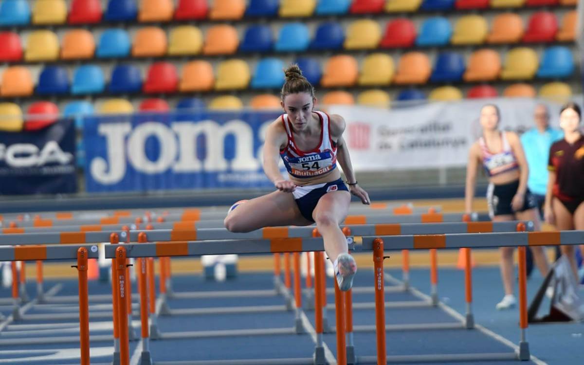 Anna Recuenco bat el rècord del club al disc sub16 en un gran cap de setmana per l'Avinent Manresa