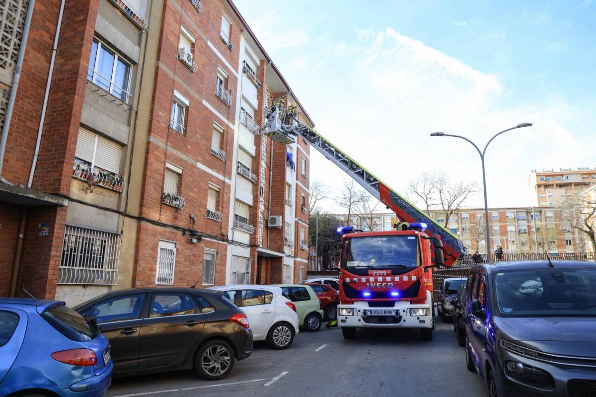 Incendi domèstic a Can Rull - VÍCTOR CASTILLO Incendi domèstic a Can Rull