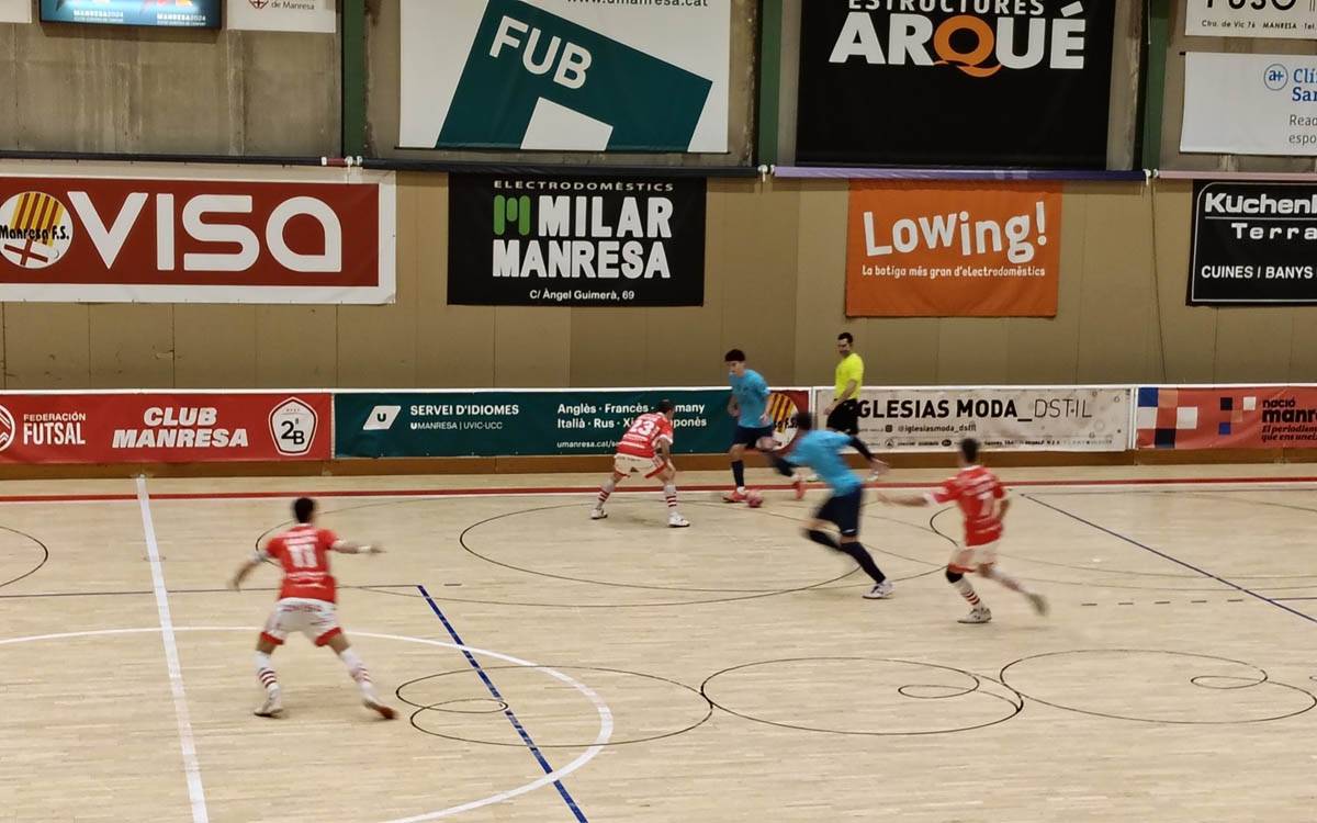 El Covisa Manresa cedeix davant un Mataró superior en un partit de dues cares