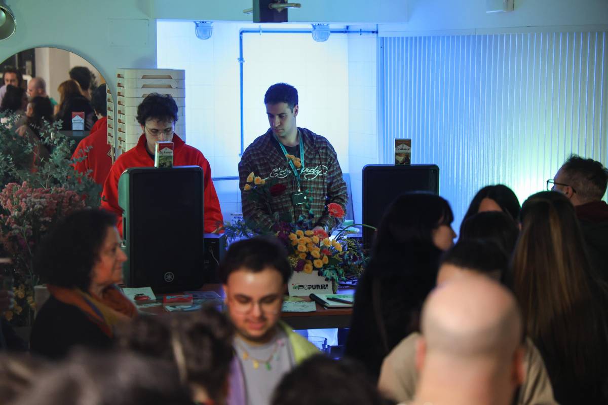 El primer Popurri omple la floristeria Laia Claramunt  - VÍCTOR CASTILLO