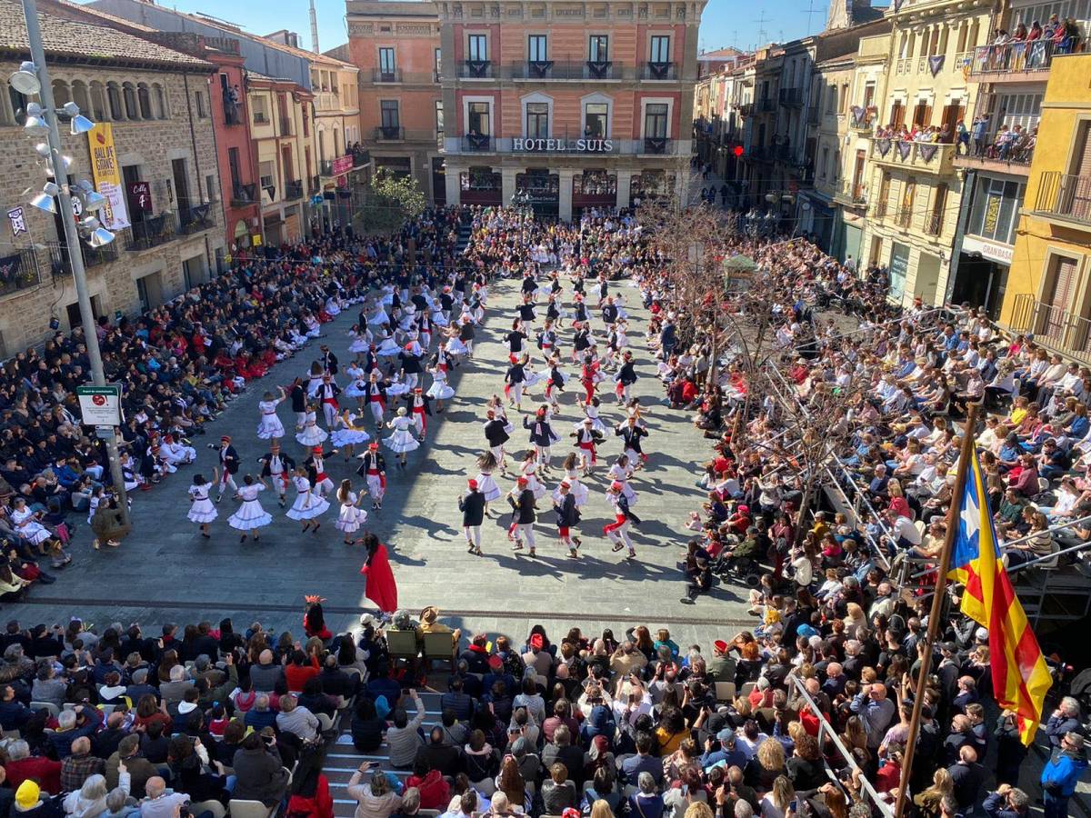 El Ball de Gitanes de Sant Celoni bat rècords i superarà els 600 participants
