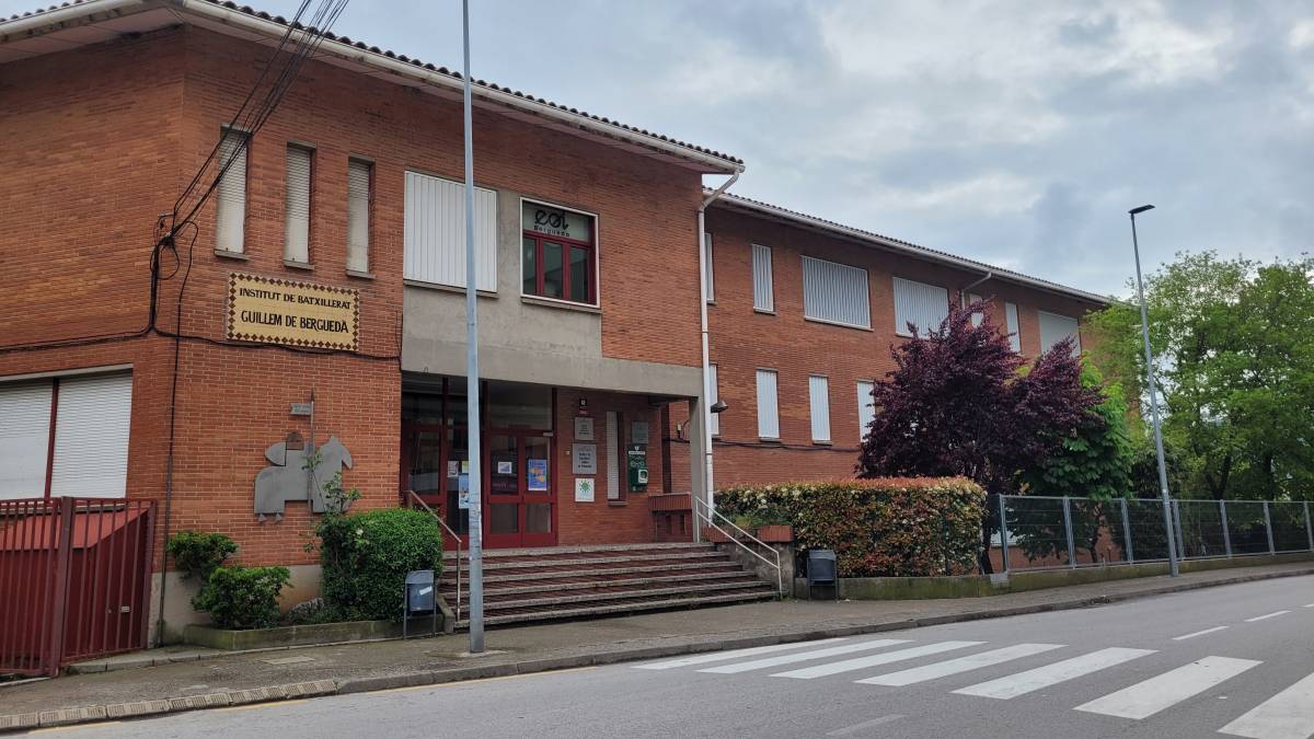 El PP porta al Parlament la retirada de les cargoleres de l'Institut Guillem de Berguedà