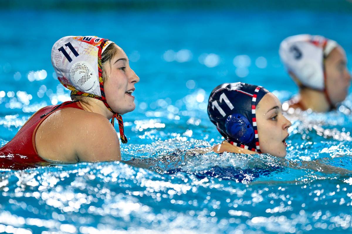 Espanya s'imposa a França i aspira a la cinquena plaça