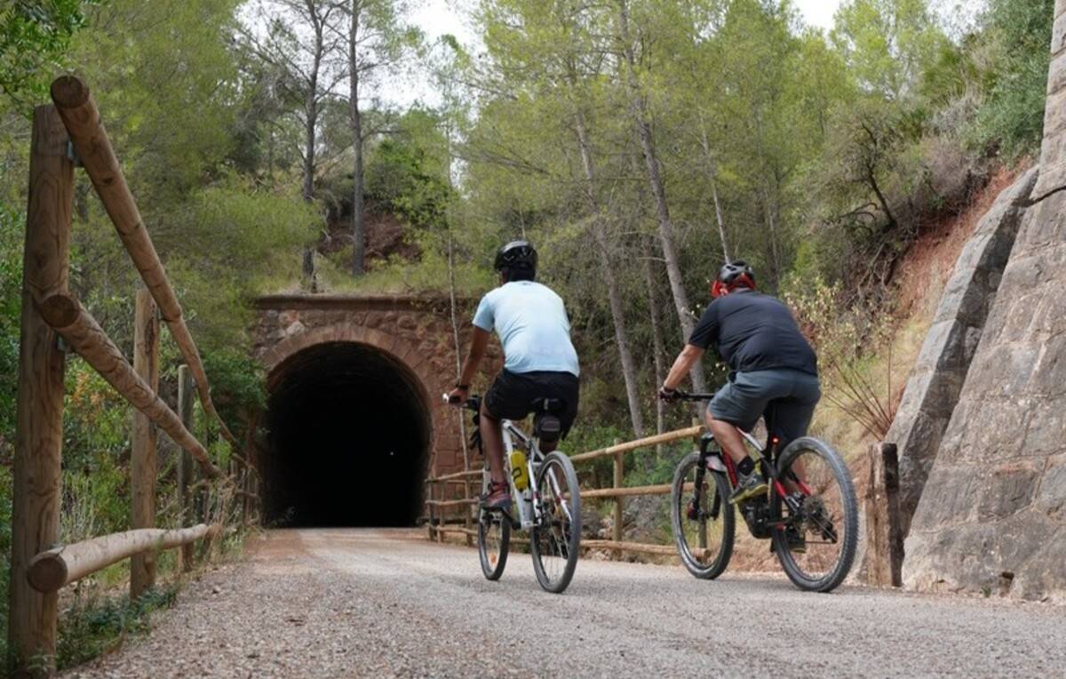 El Consell Comarcal del Baix Ebre revisa el risc de despreniments a la Via Verda per senyalitzar les zones afectades