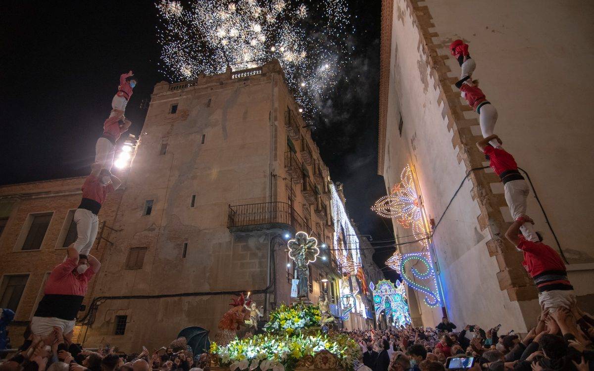 Presenten el llibre de les Festes Decennals de la Mare de Déu de la Candela 2021+1 de Valls