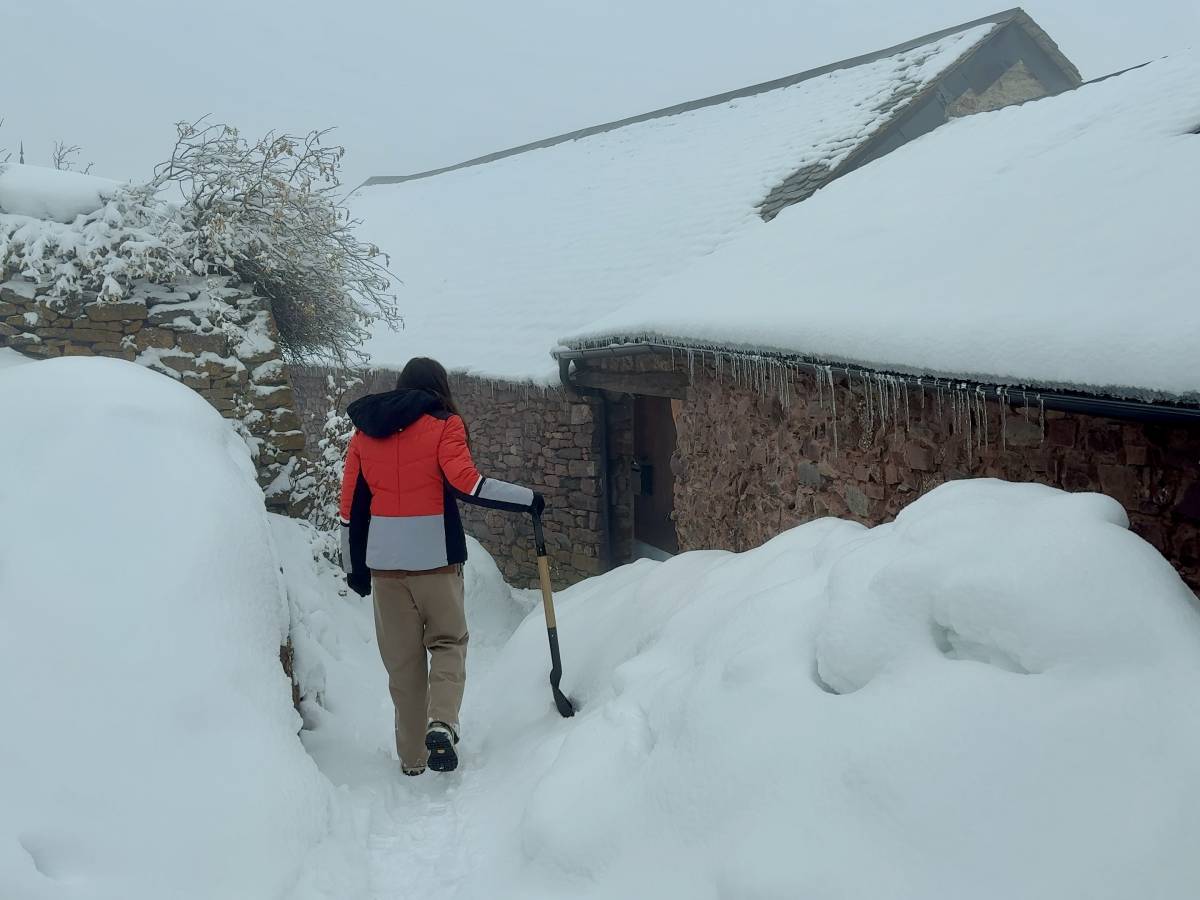 Així viuen la gran nevada al poble més alt de Catalunya: «No ho havíem vist mai»