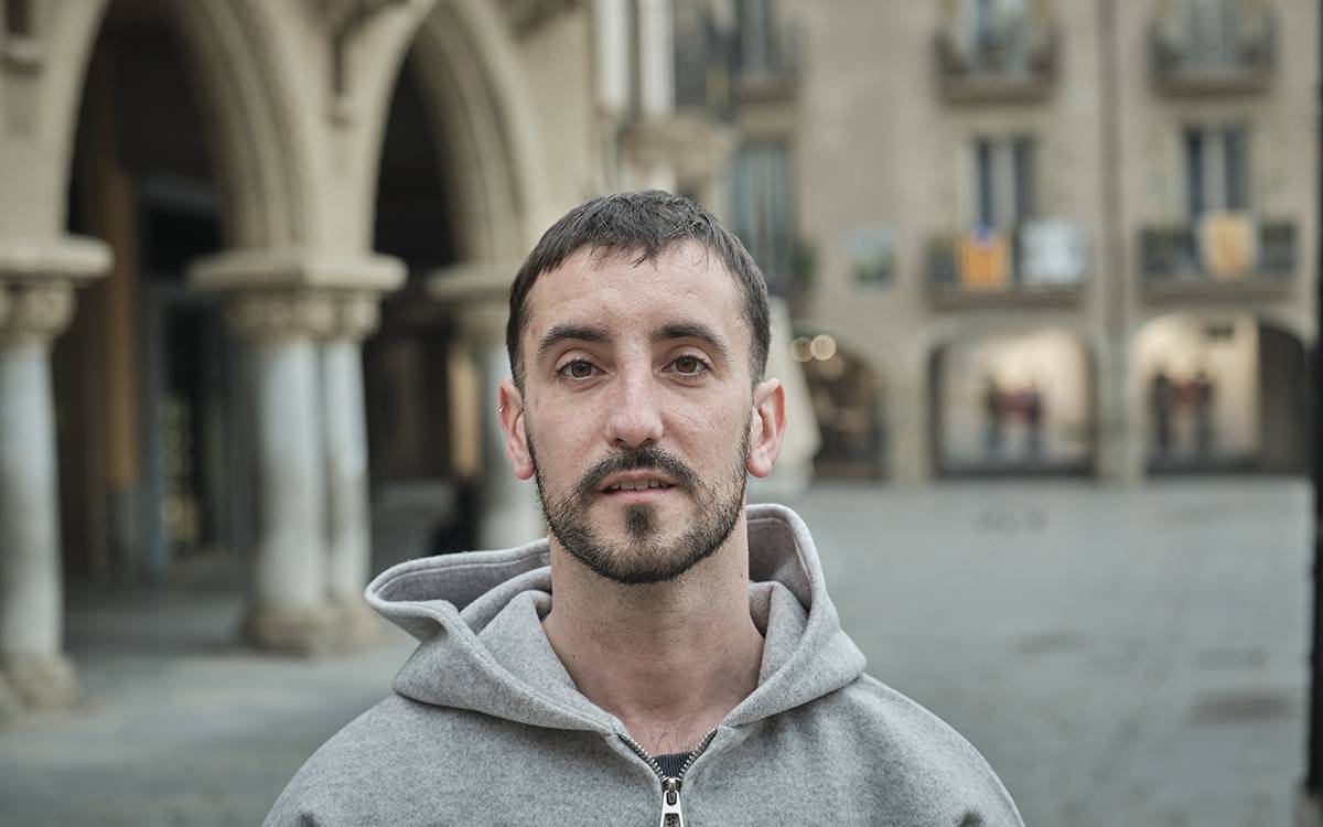 L`escriptor vigatà Gil Pratsobrerroca, fenomen literari del moment amb la novel·la `El joc del silenci`.