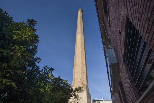 Saps on és... una canal de fum entre habitatges?