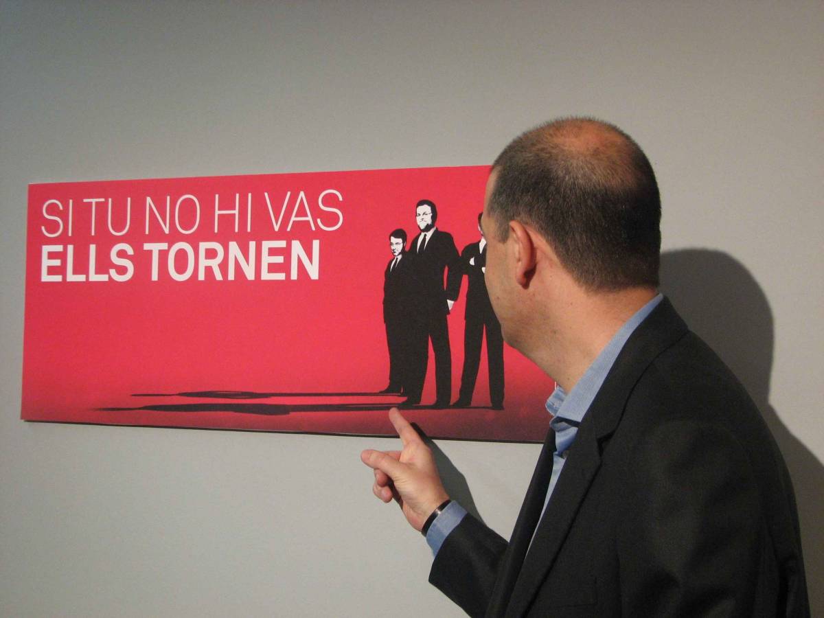 José Zaragoza amb l`icònic cartell del 2008