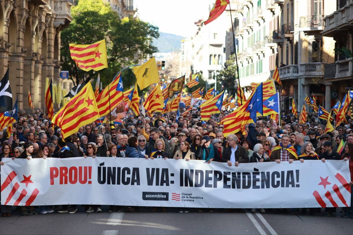 «L'única solució és la independència»: l'ANC congrega milers de persones contra el caos a Rodalies