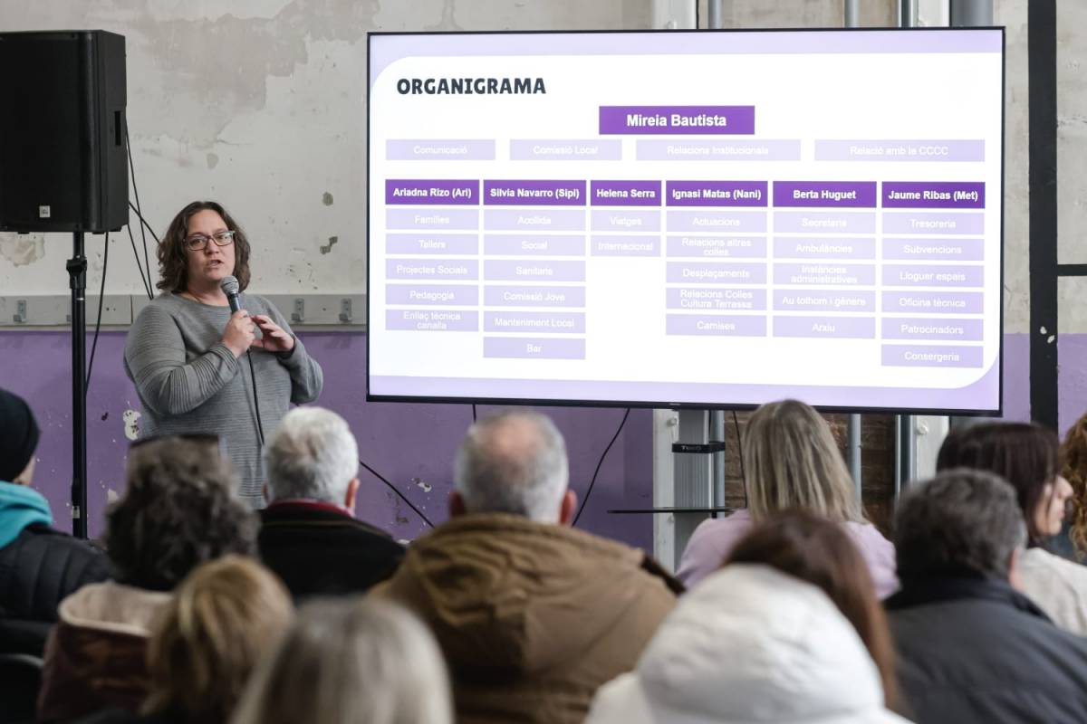 Mireia Bautista ha desenvolupat el pla del seu projecte en una assemblea que ha durat prop de 3 hores - Lluís Clotet