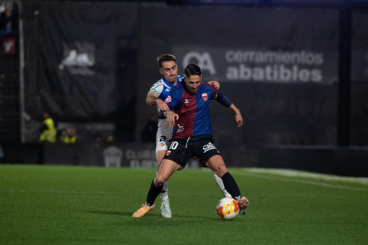 Un gol en el minut 86 condemna el CE Sabadell davant de l'Eldense