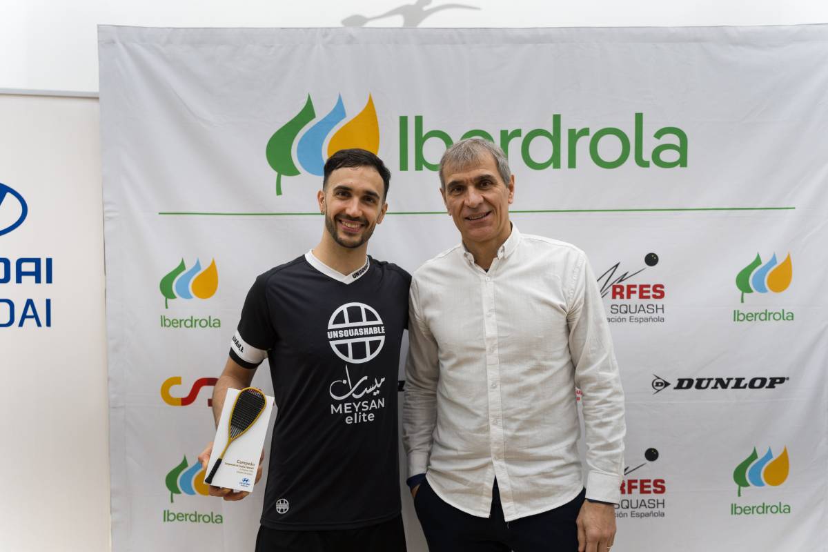 La foto de l`esquaix sabadellenc: Pajares ha superat els cinc títols estatals de Codina