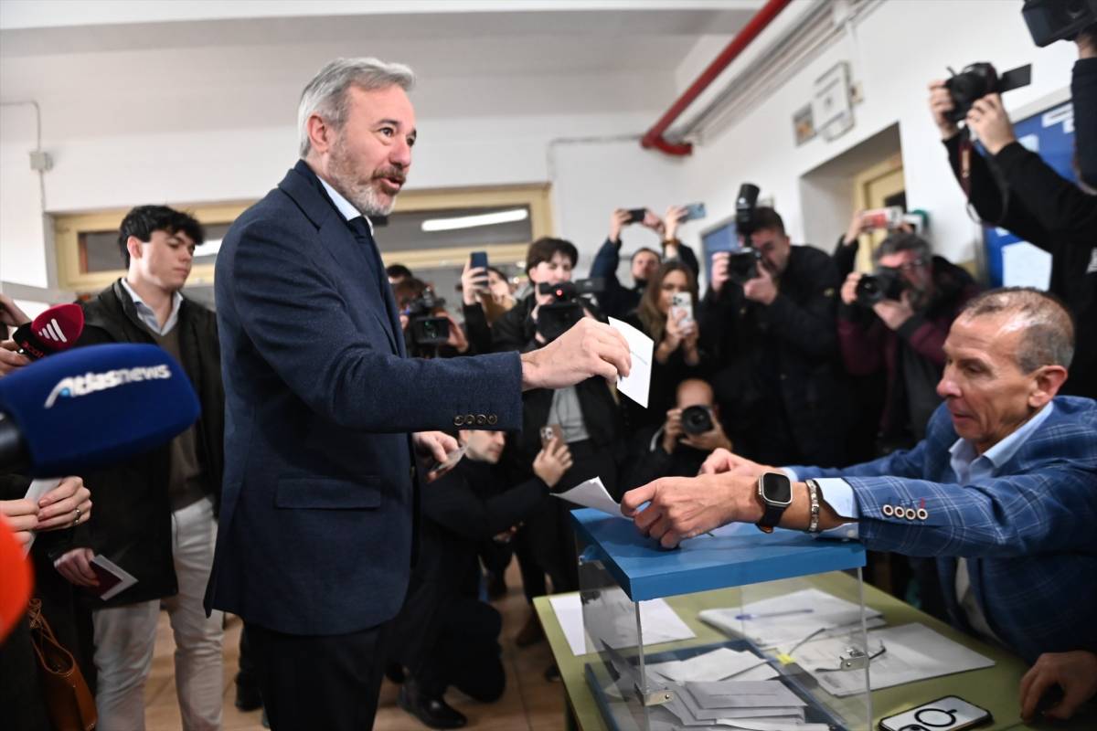 El PP continuarà sent presoner d'un Vox disparat a l'Aragó; el PSOE no atura la sagnia