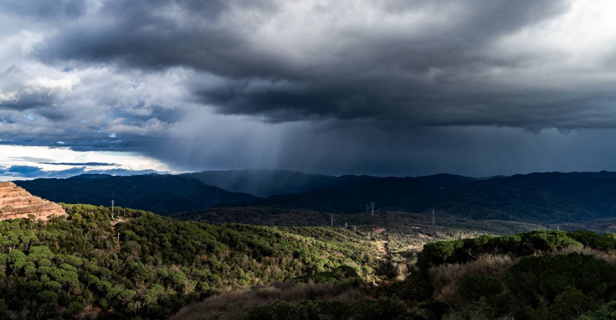 El temps d'aquest dilluns 9 de febrer: núvols, pluja i alerta per vent a tres comarques