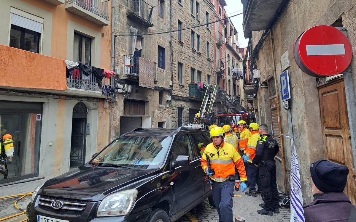 Manresa reallotja 43 veïns a l'Alberg del Carme pel col·lapse parcial de l'edifici del carrer Santa Llúcia