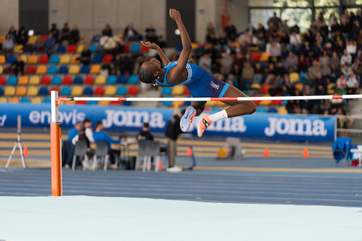 Fatoumata Diallo es penja la plata en l'estatal sub-23 de Sabadell