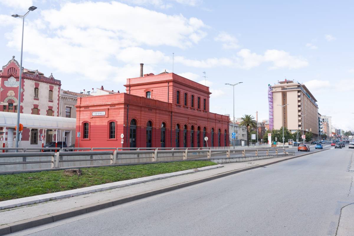 La Gran Via, amb les vies del tren soterrades